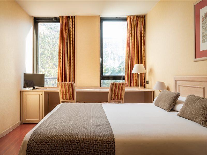 Sunotel Aston 3* Barcelone